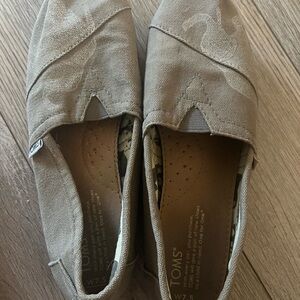 ✨TOMS Shoes✨